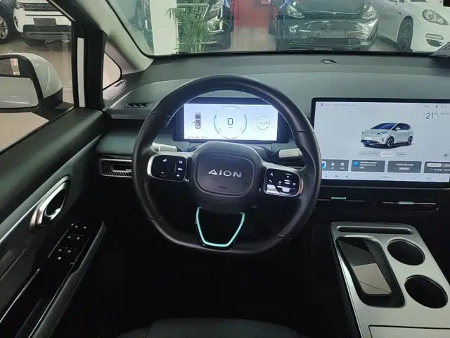 GAC Aion Y — Фото автомобиля 10