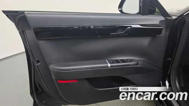 Hyundai Grandeur Grandeur (GN7) 2.5 Бензин 2WD — Фото автомобиля 20