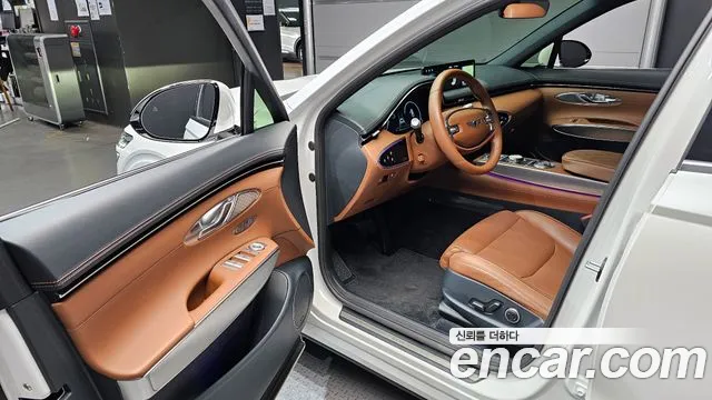 Genesis GV70 2.5T Бензин 2WD — Фото автомобиля 11