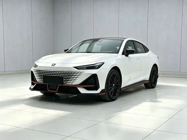 Фотография автомобиля — Changan UNI-V