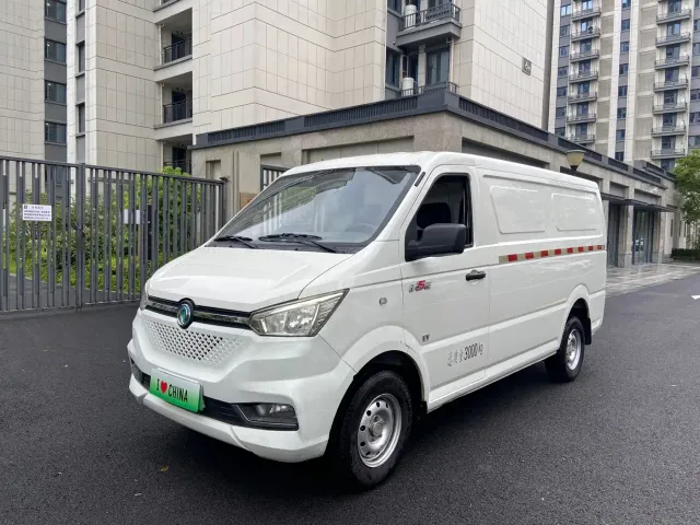 Фотография автомобиля — Dongfeng Yufeng Yufeng EM26
