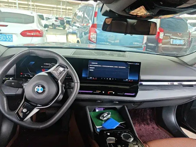 BMW 5 Series — Фото автомобиля 9