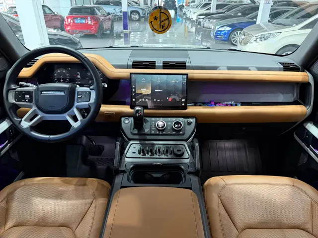 Land Rover Land Rover Defender 2023 Facelift 110 3.0T P400 Dark Special Edition — Фото автомобиля 11