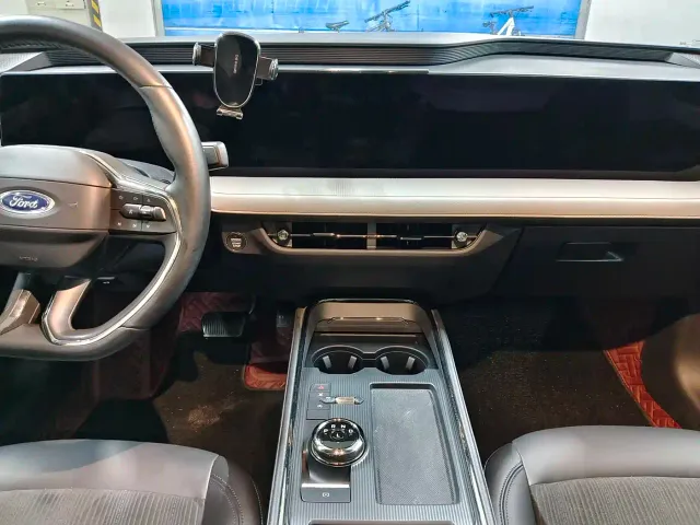 Ford EVOS — Фото автомобиля 12
