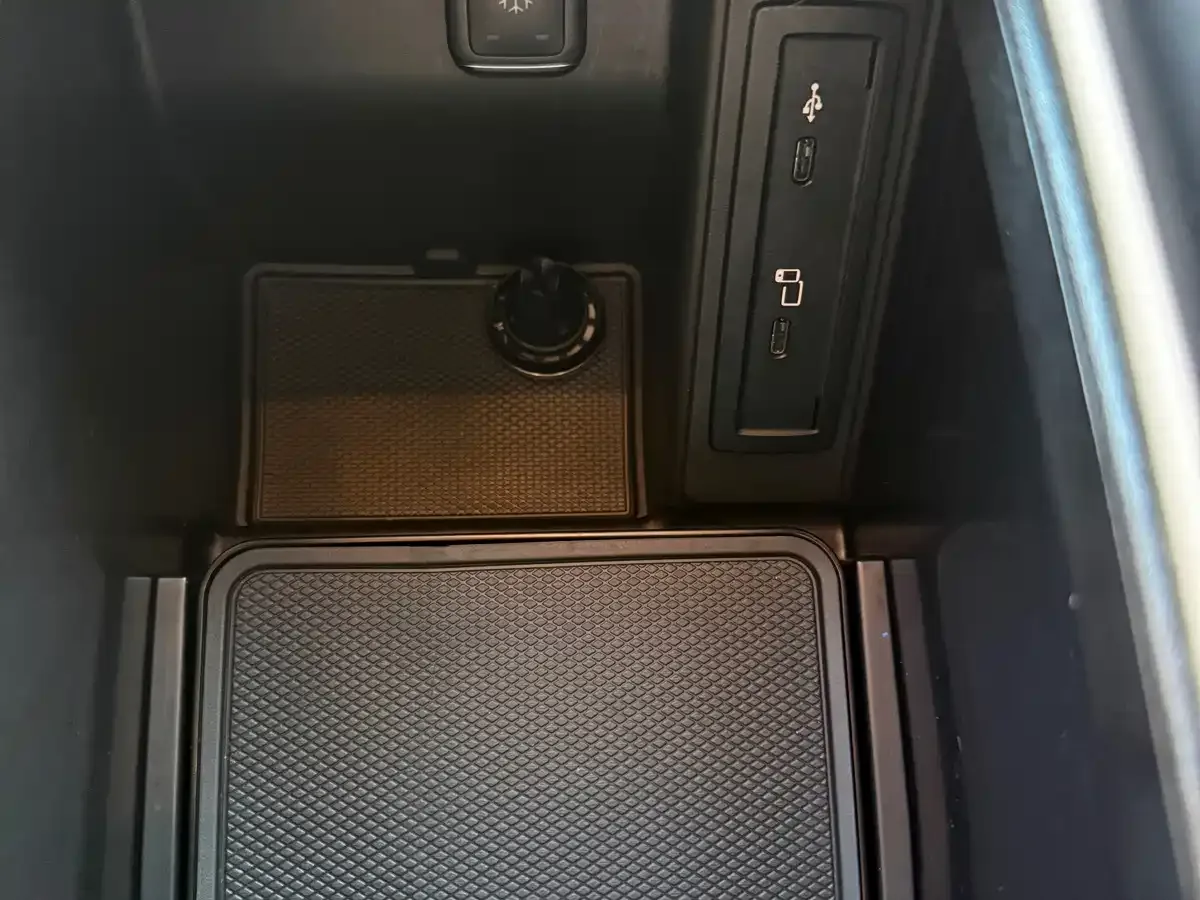 Mercedes-Benz Mercedes-Benz V-Class 2022 V 260 Pilot Edition — Фото автомобиля 12