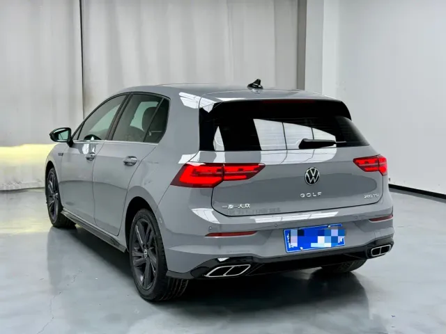 Volkswagen Golf — Фото автомобиля 17