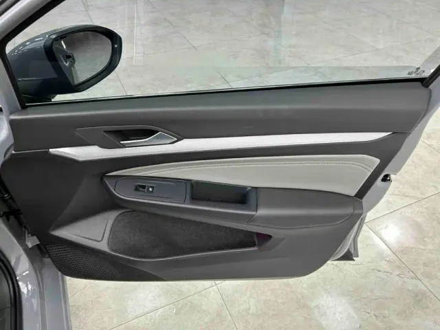 Volkswagen Golf 2023 280TSI DSG Pro — Фото автомобиля 19
