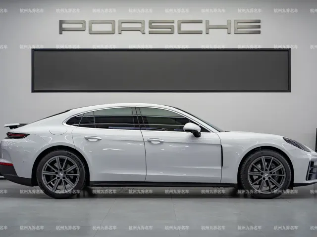 Porsche Panamera — Фото автомобиля 4
