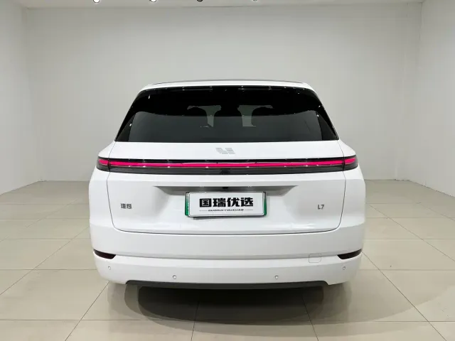 Li Auto L7 — Фото автомобиля 5