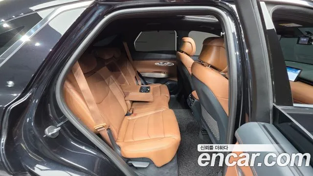Genesis GV70 2.5T Бензин AWD — Фото автомобиля 17