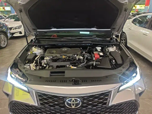 Toyota Avalon — Фото автомобиля 19