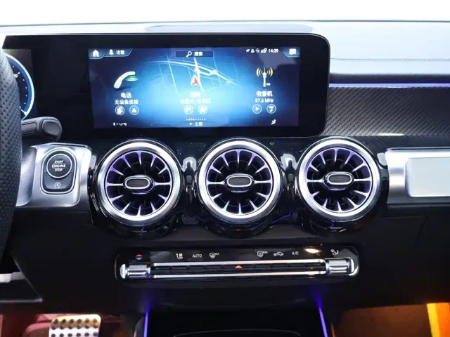 Mercedes-Benz GLB AMG — Фото автомобиля 10