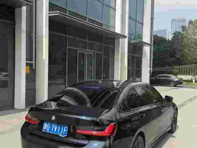 BMW 3 Series — Фото автомобиля 3