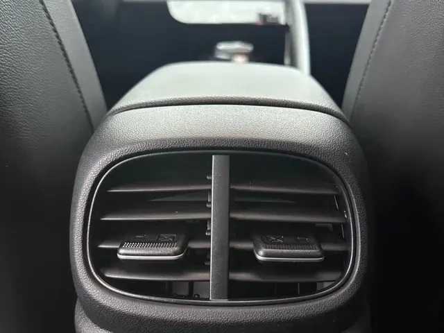 Hyundai Elantra — Фото автомобиля 14
