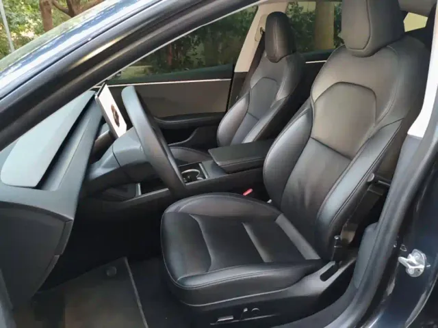 Tesla Model 3 — Фото автомобиля 14