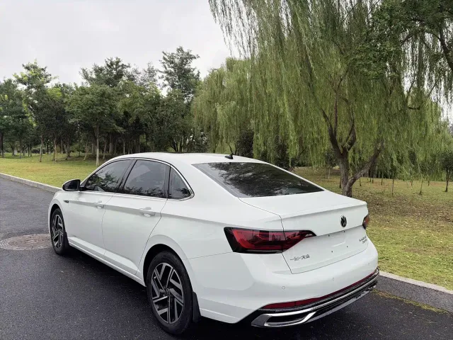 Volkswagen Sagitar — Фото автомобиля 6