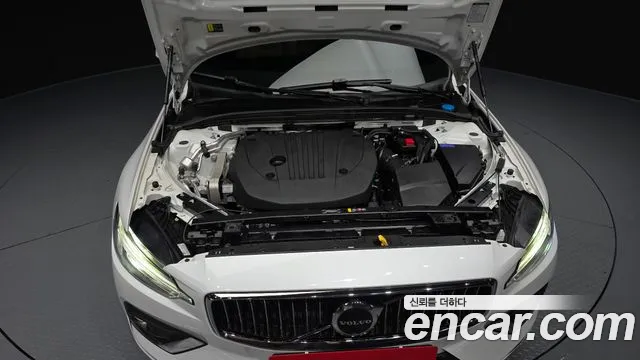 Вольво S60 S60 третьего поколения B5 Ultimate Bright — Фото автомобиля 3