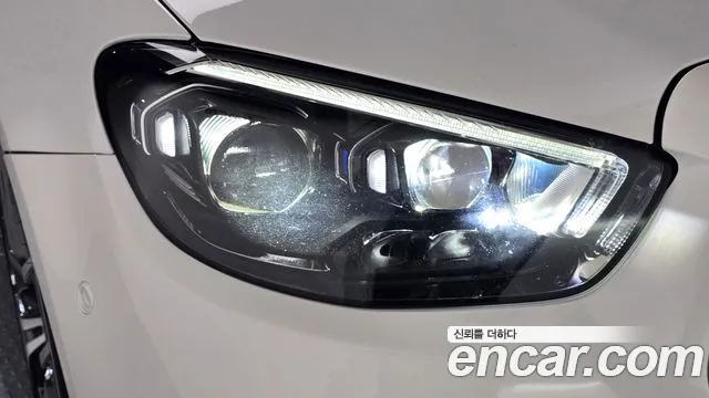 Mercedes-Benz E-Class — Фото автомобиля 6