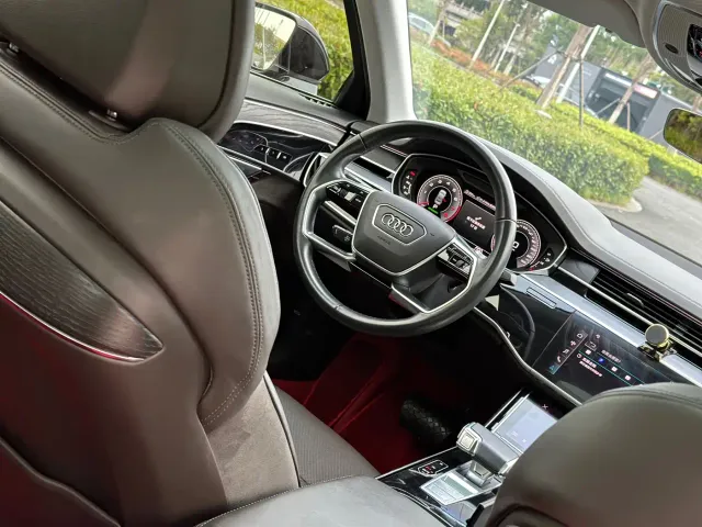 Audi A8 — Фото автомобиля 11