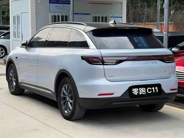 Leapmotor C11 — Фото автомобиля 4