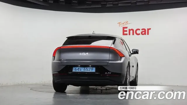 Kia EV6 — Фото автомобиля 4