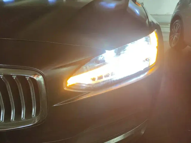 Volvo S90 — Фото автомобиля 17