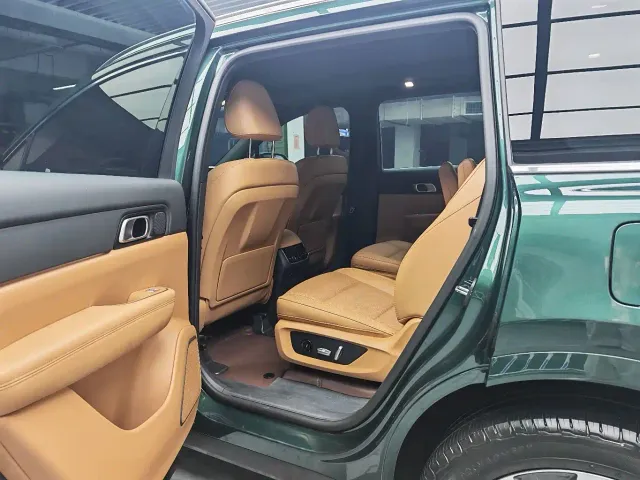 Li Auto ONE — Фото автомобиля 7