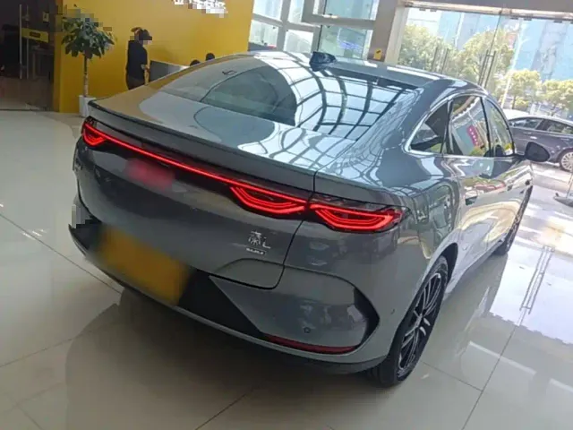 BYD Qin L — Фото автомобиля 6
