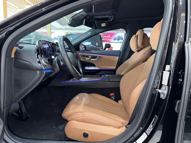 Mercedes-Benz E-Class — Фото автомобиля 10