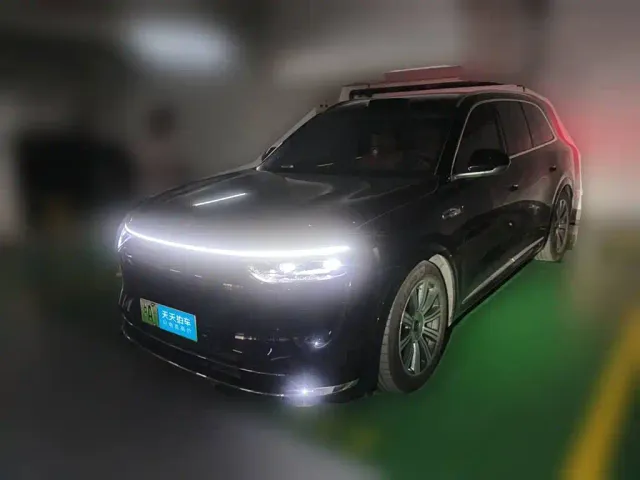 Фотография автомобиля — Aito M8