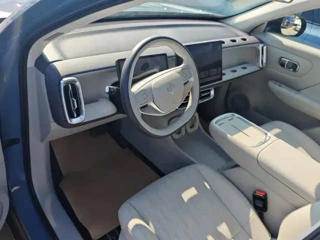 Leapmotor B10 — Фото автомобиля 12