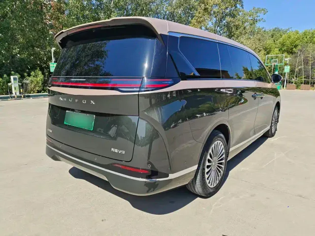 Arcfox Wendao V9 — Фото автомобиля 7