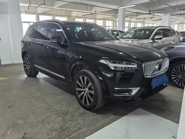 Фотография автомобиля — Volvo XC90