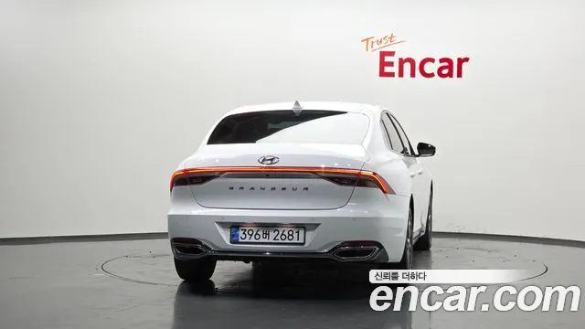 Hyundai Grandeur Новый Grandeur IG 3.0 LPi (Для проката) — Фото автомобиля 4