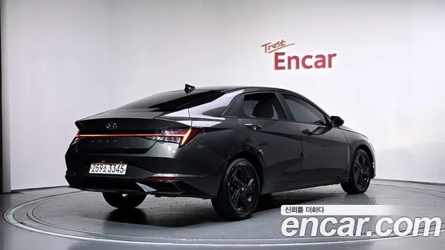 Hyundai Avante — Фото автомобиля 2