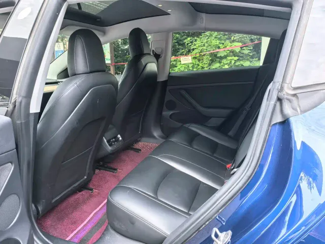 Tesla Model 3 — Фото автомобиля 9