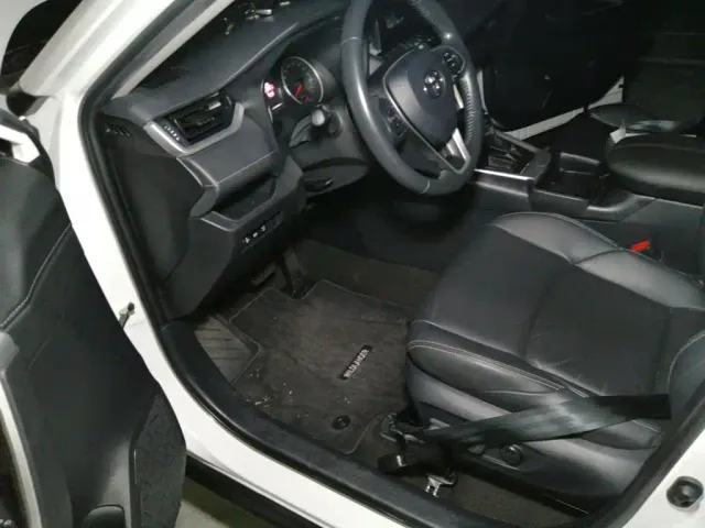Toyota Wildlander — Фото автомобиля 17