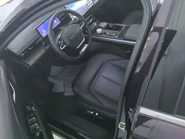 Wuling Starlight — Фото автомобиля 9