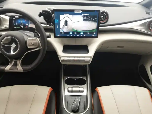 BYD Dolphin — Фото автомобиля 16