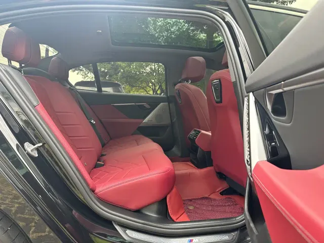 BMW 5 Series — Фото автомобиля 16