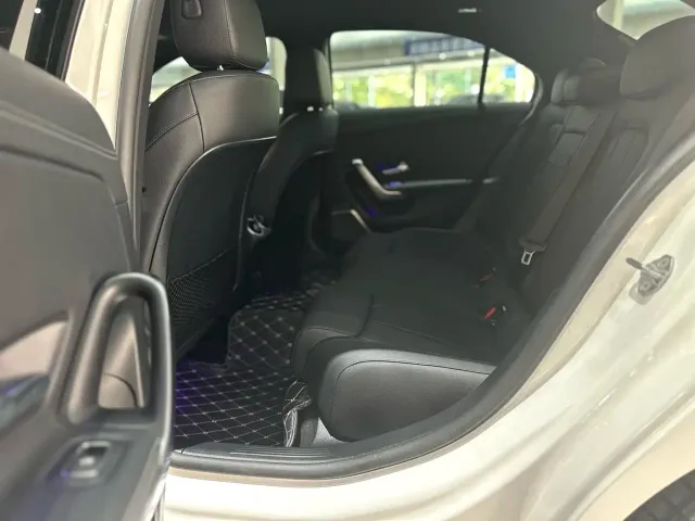 Mercedes-Benz A-Class — Фото автомобиля 11