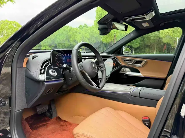 Mercedes-Benz E-Class — Фото автомобиля 5