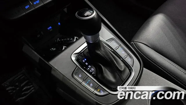 Hyundai Kona The New Hybrid — Фото автомобиля 12