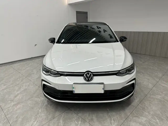 Volkswagen Golf — Фото автомобиля 2
