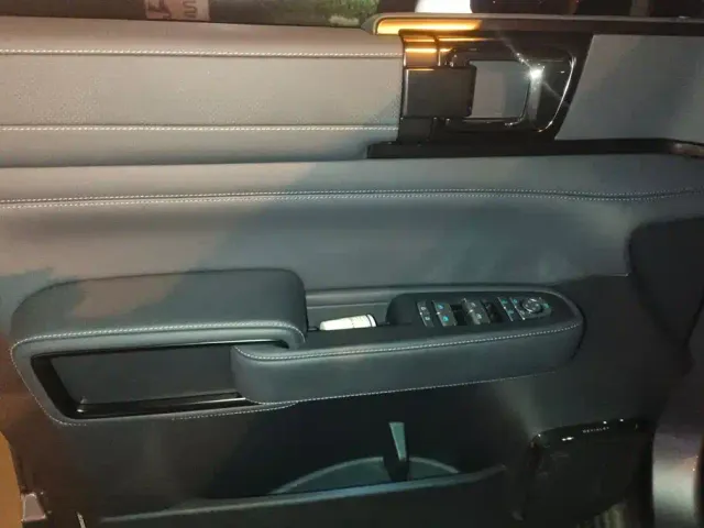 BYD FangChengBao Leopard 5 — Фото автомобиля 7