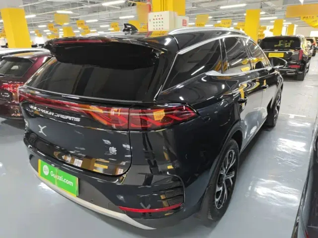 BYD Tang — Фото автомобиля 6