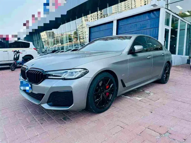Фотография автомобиля — BMW 5 Series