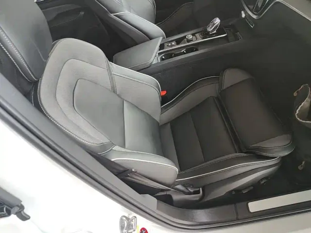 Volvo S60 — Фото автомобиля 24