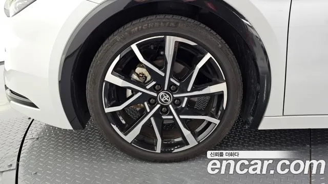 Toyota Prius — Фото автомобиля 4