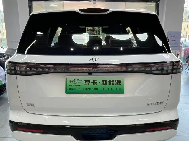 Dongfeng eπ 008 — Фото автомобиля 15